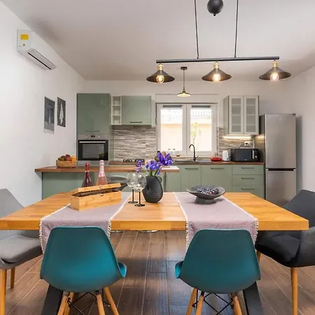 בית נופש Slava *